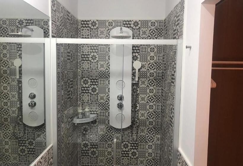 Номер Стандарт, La Estacion