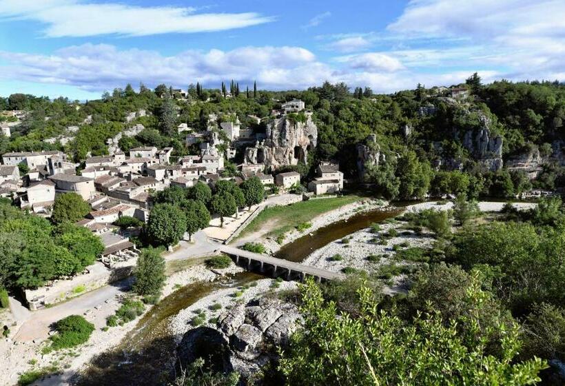 חדר סטנדרט, Le Bruit De L Eau