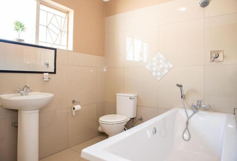 Quarto Familiar, M N M Guesthouse Polokwane Central