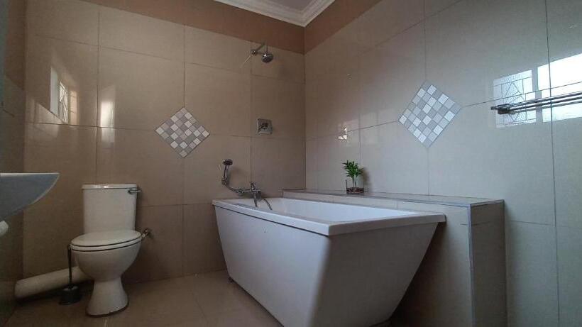 Номер Deluxe, M N M Guesthouse Polokwane Central