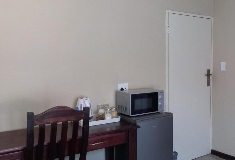 Номер Стандарт, M N M Guesthouse Polokwane Central