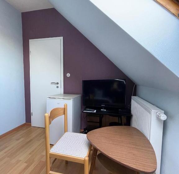 חדר סטנדרט יחיד, Pension Cao Lai