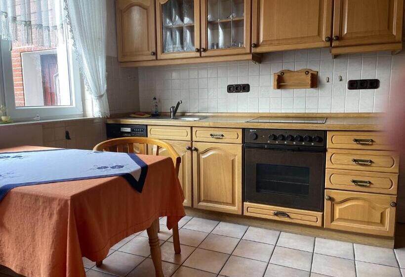 דירת חדר, Pension Cao Lai