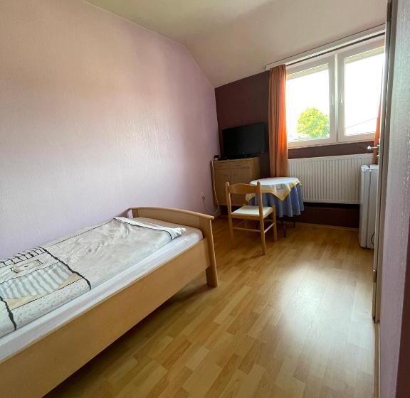 חדר סטנדרט יחיד, Pension Cao Lai