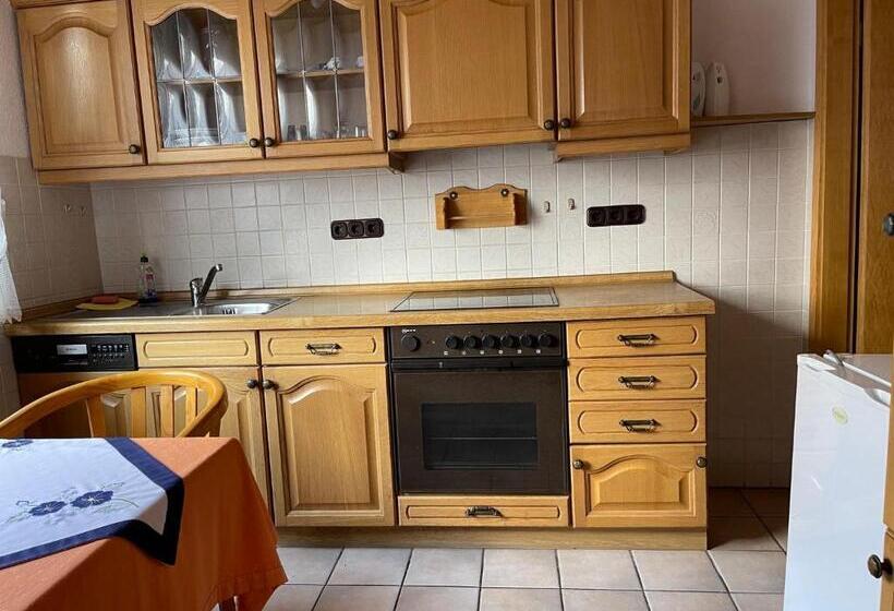 דירת חדר, Pension Cao Lai