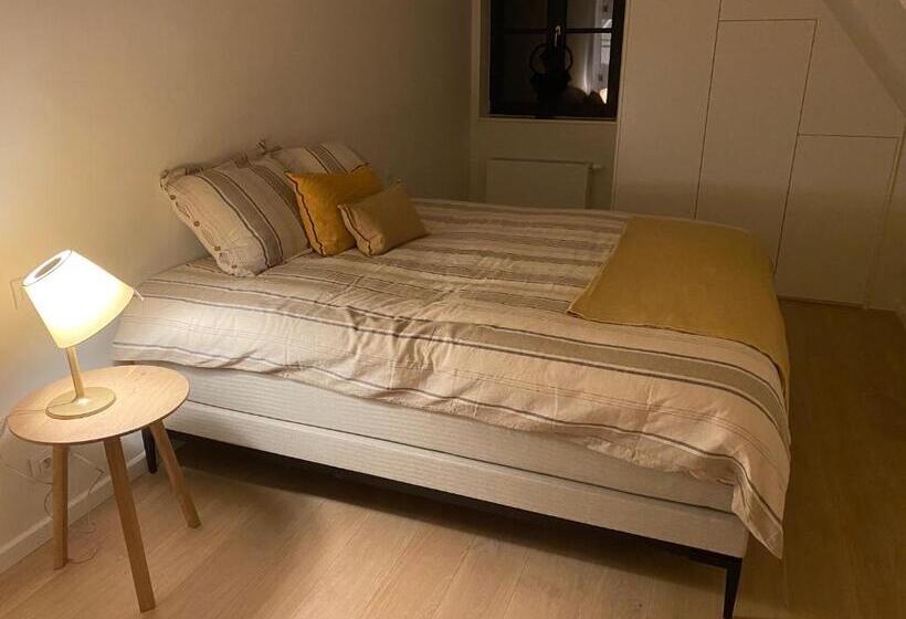 اتاق استاندارد, Les Cigognes