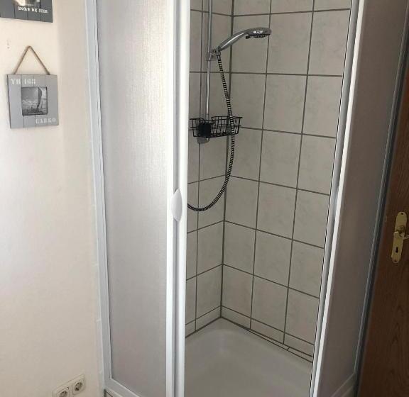اتاق استاندارد یک نفره, Altstadt Pension Herborn