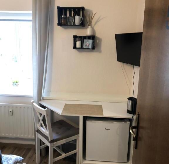 اتاق استاندارد یک تخته با سرویس بهداشتی مشترک, Altstadt Pension Herborn
