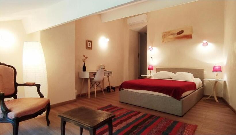 חדר סטנדרט, Au Bord Du Verdus