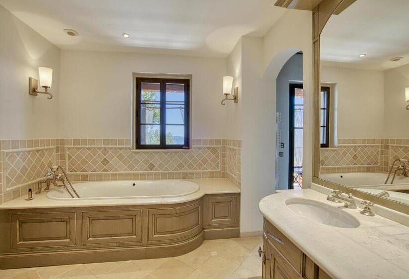 キングサイズベッドのスーペリアルーム, Domaine Des Chênes De La Galline