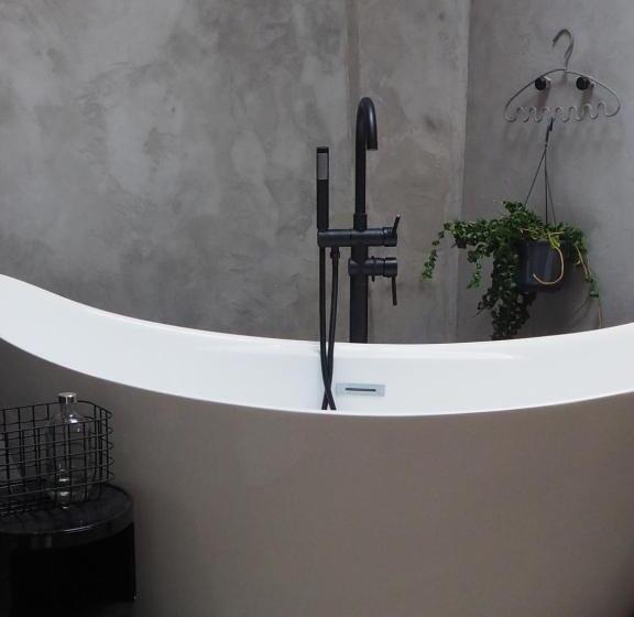 标准间, Moulin Bas, Prés De La Rivière