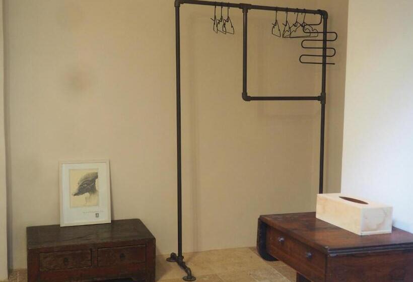 标准间, Moulin Bas, Prés De La Rivière