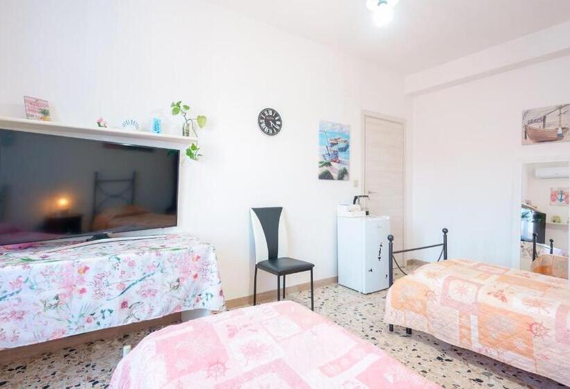 스탠다드 룸, B&b Pothos   Eng Ita   Air Conditioning Wi Fi Fridge Netflix Local Guide   Aria Condizionata, Frigo