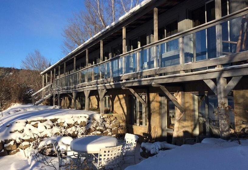 Suite with lake view, Le Lodge Du Lac