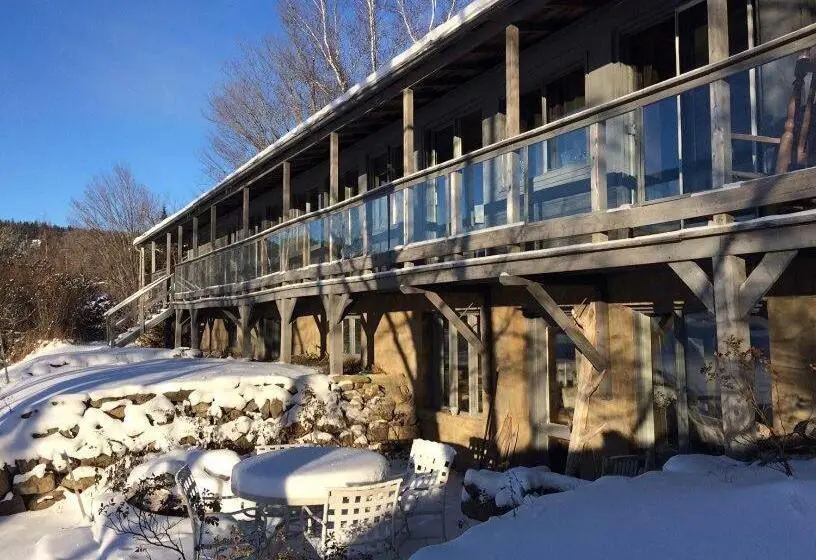 Suite with lake view, Le Lodge Du Lac