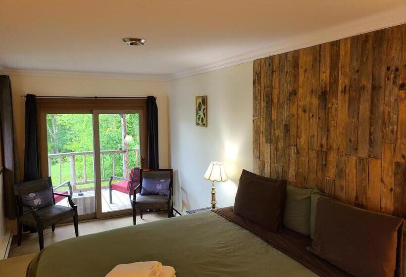 Suite with lake view, Le Lodge Du Lac
