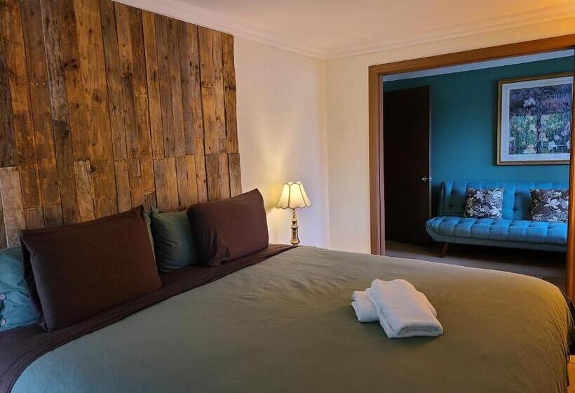 Suite with lake view, Le Lodge Du Lac