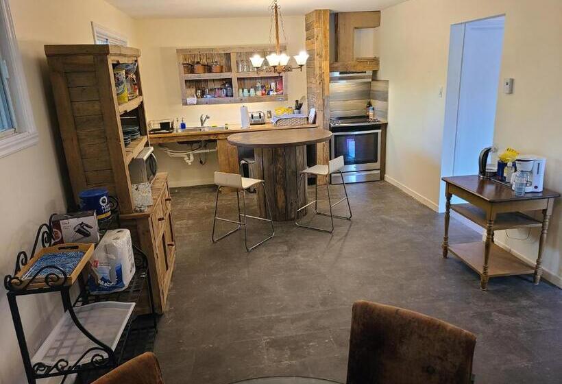 经济房, Le Lodge Du Lac