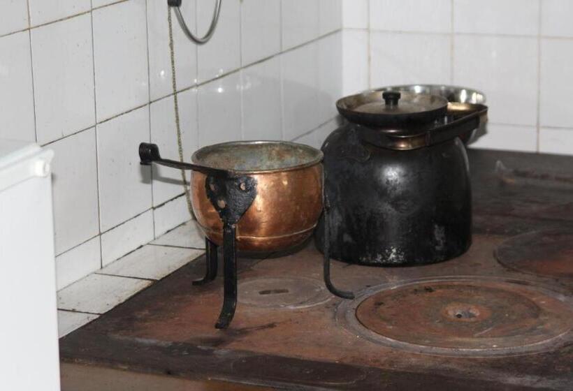 キングサイズベッドのスタンダードルーム, Yxkullsund Säteri B&b   Manor & Estate Since 1662