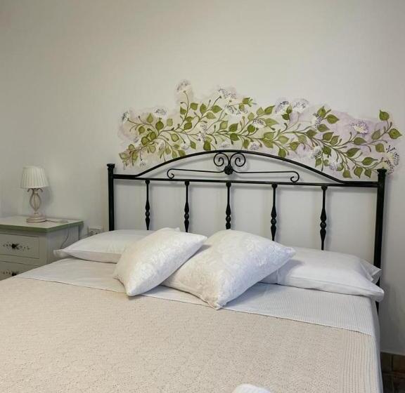 Номер Стандарт Вид на Бассейн, Bàcula Nzícula Marzamemi