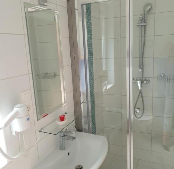 家庭套房, Villa Heuréka