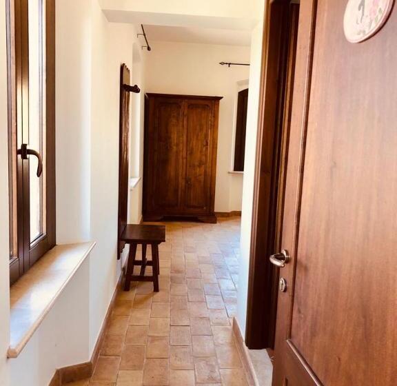 スタンダードルーム, Casale Viridi   Nel Fresco Delle Colline Umbre