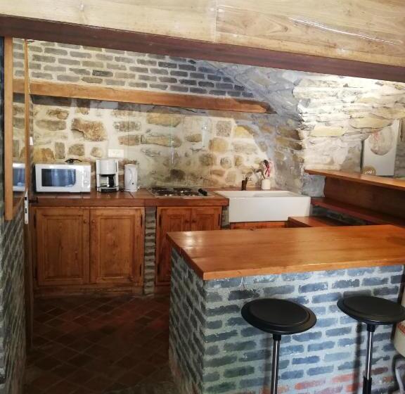 标准工作室带泳池景, Ardèche Les Cigales, Studio Murier Piscine Partagée