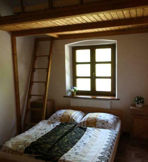 テラス付き１ベッドルームアパートメント, Penzion Stará škola