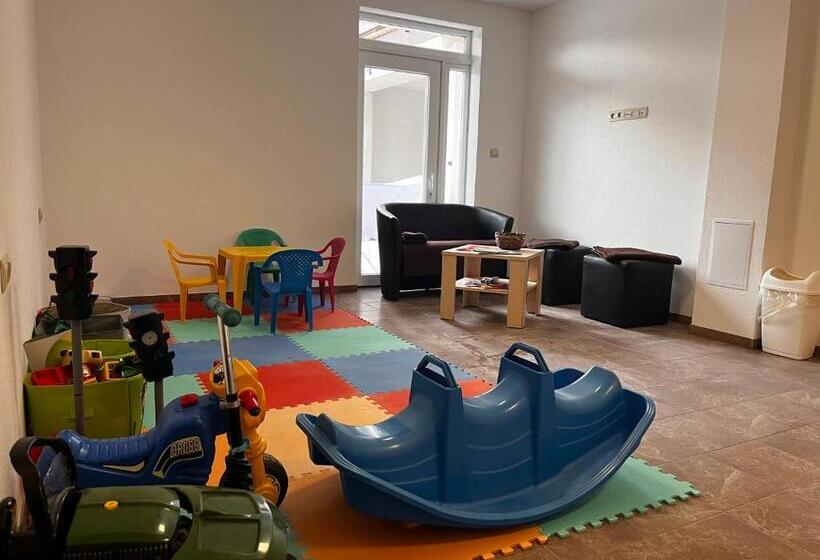 Номер Economy, Rezidencia Podhájska