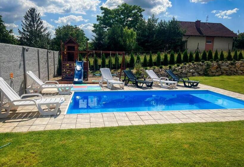 Семейный Номер, Rezidencia Podhájska