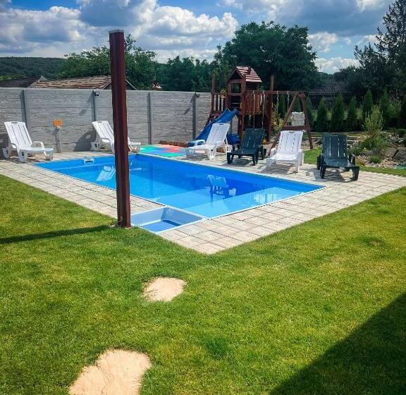 Апартаменты 1 Спальня с Балконом, Rezidencia Podhájska