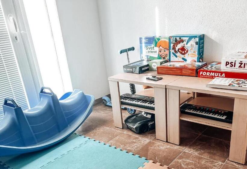 Апартаменты 1 Спальня Вид на Бассейн, Rezidencia Podhájska