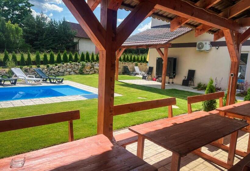 Апартаменты 1 Спальня с Балконом, Rezidencia Podhájska