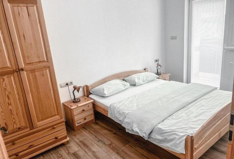 Апартаменты 1 Спальня с Балконом, Rezidencia Podhájska