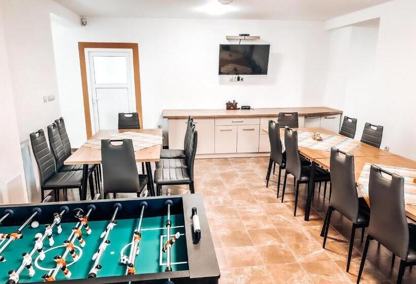 Апартаменты 1 Спальня Нижний Этаж, Rezidencia Podhájska