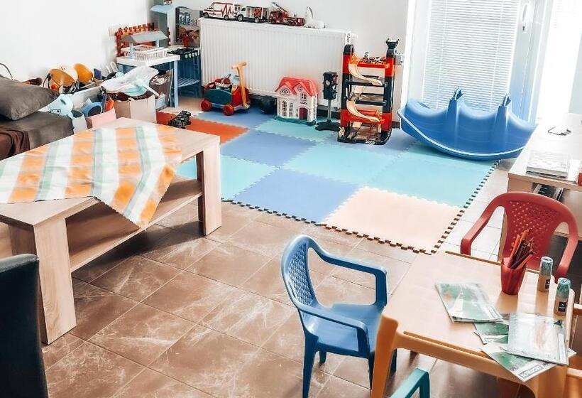 Апартаменты 1 Спальня Нижний Этаж, Rezidencia Podhájska