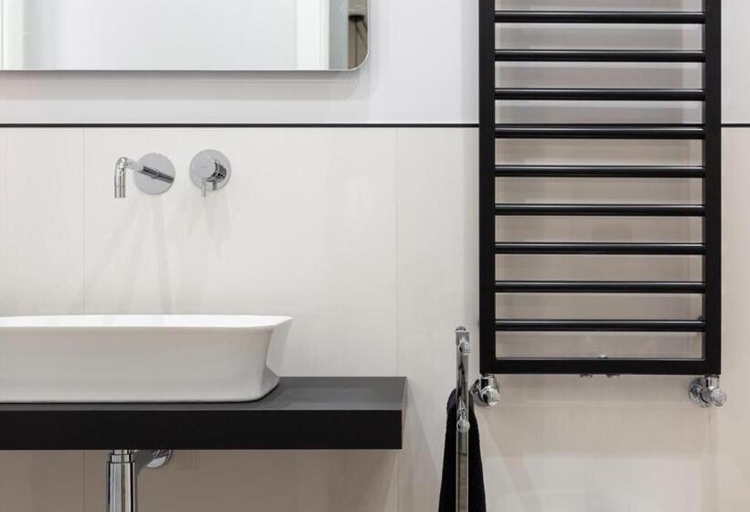 Номер Стандарт, A Casa Dei Nonni