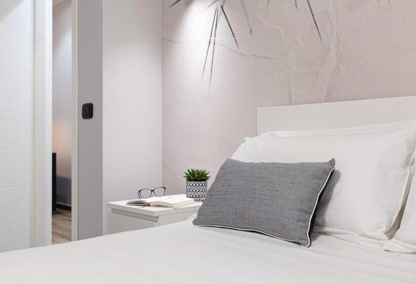 Номер Стандарт, A Casa Dei Nonni