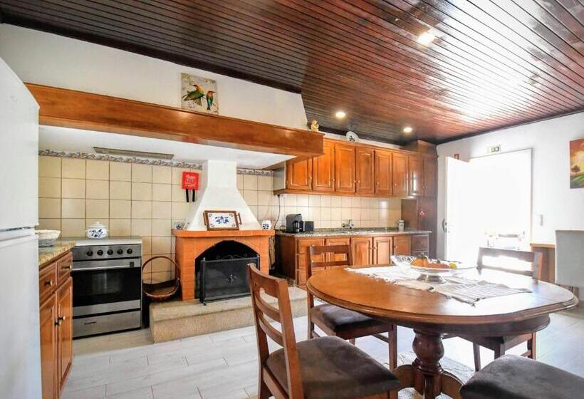 خانه 2 خوابه, Casa Da Avó