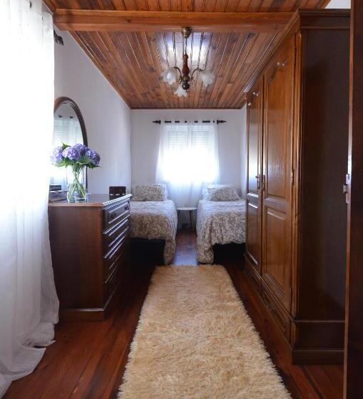 خانه 2 خوابه, Casa Da Avó