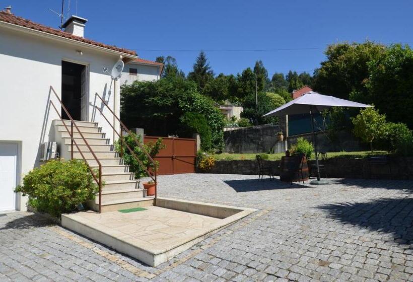 خانه 2 خوابه, Casa Da Avó