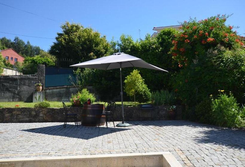 خانه 2 خوابه, Casa Da Avó