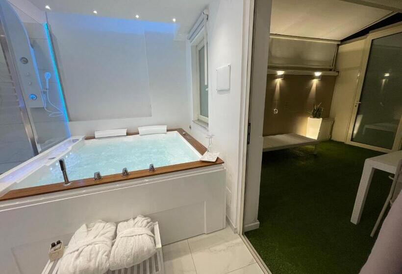 豪华套房, Suite Ciclopi Acitrezza