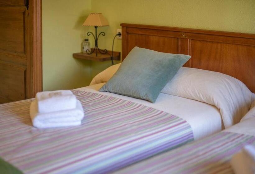 디럭스 룸, Cal Giral Ii