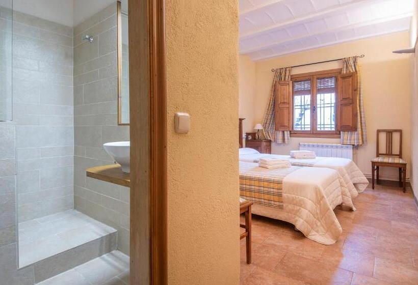 디럭스 룸, Cal Giral Ii