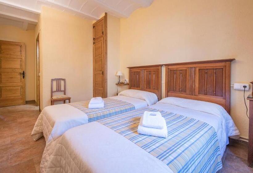 디럭스 룸, Cal Giral Ii