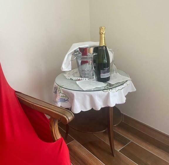 غرفة قياسية مزوَّدة بتراس, Esprit Etape