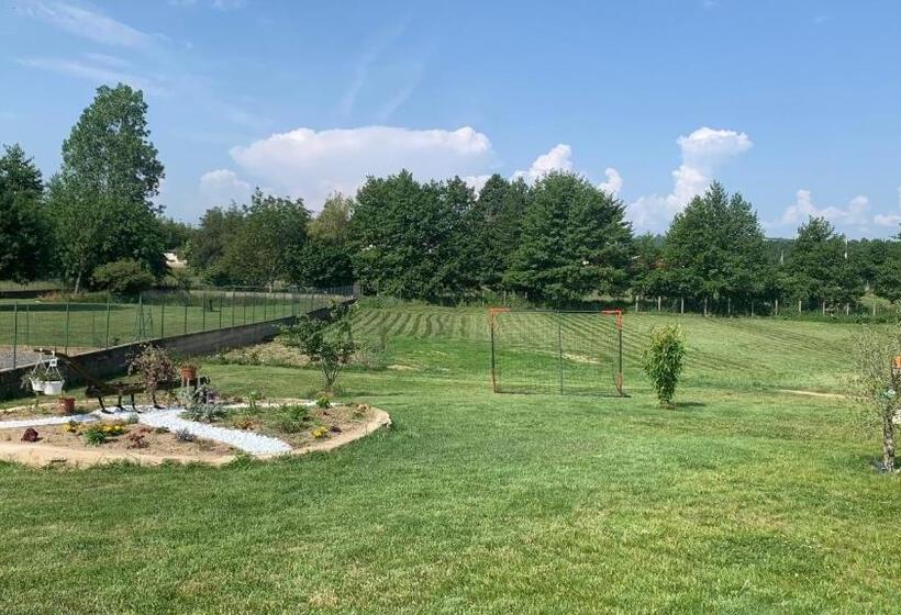 غرفة قياسية مزوَّدة بتراس, Esprit Etape