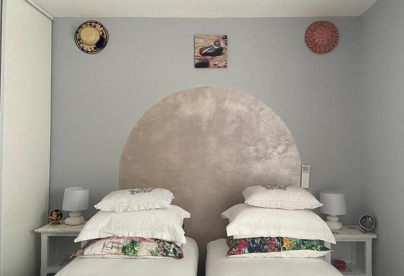 غرفة قياسية مزوَّدة بتراس, Esprit Etape