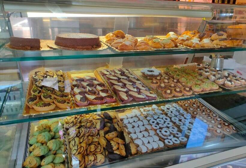 スタンダードトリプルルーム, Gaeta Holidays
